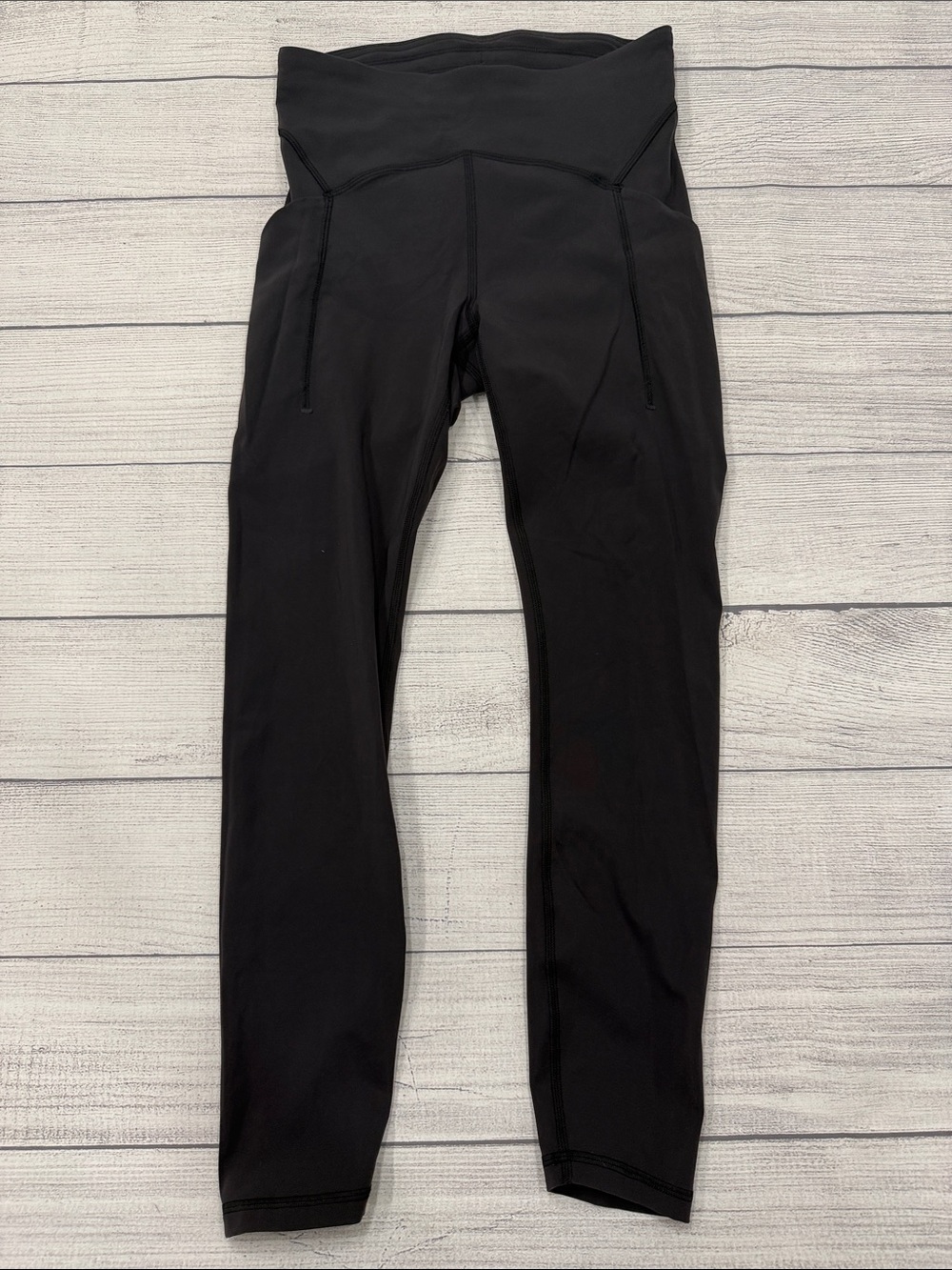 Lululemon Black High Rise Pocket Leggings Women’s Size 6